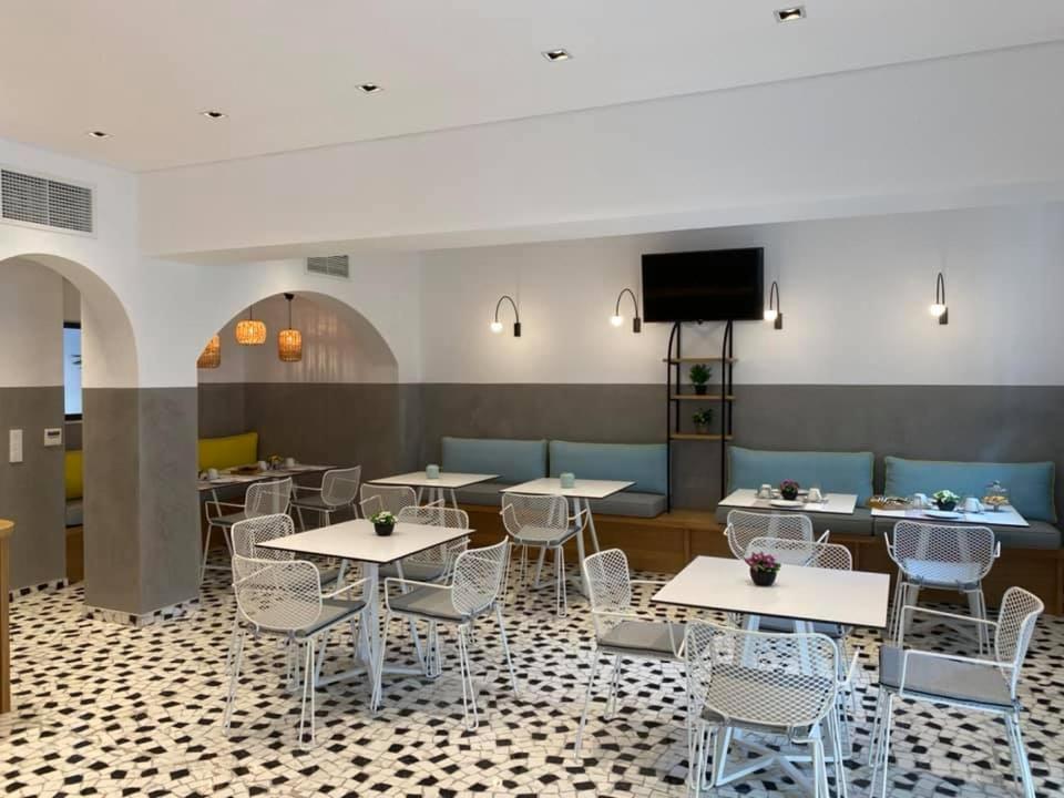 Cozy Suites โปตอส ภายนอก รูปภาพ