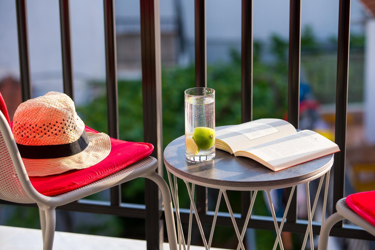 Cozy Suites โปตอส ภายนอก รูปภาพ